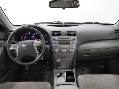 Used 2011 Toyota Camry LE w/ LE Extra-Value Pkg image 13