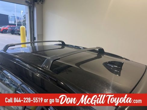 Used 2021 Nissan Kicks SR w/ SR Premium Package image 11