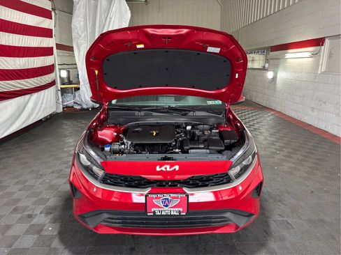 Used 2024 Kia Forte LXS w/ LXS Technology Package FWD image 11