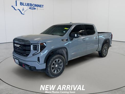Used 2024 GMC Sierra 1500 AT4 w/ Technology Package AWD/4WD image 1