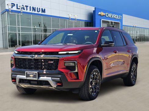 New 2027 Chevrolet Traverse Z71 w/ Driver Confidence Package AWD/4WD image 2