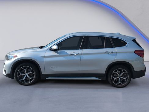 Used 2018 BMW X1 xDrive28i AWD/4WD image 3