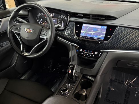 Used 2024 Cadillac XT6 Premium Luxury FWD image 47