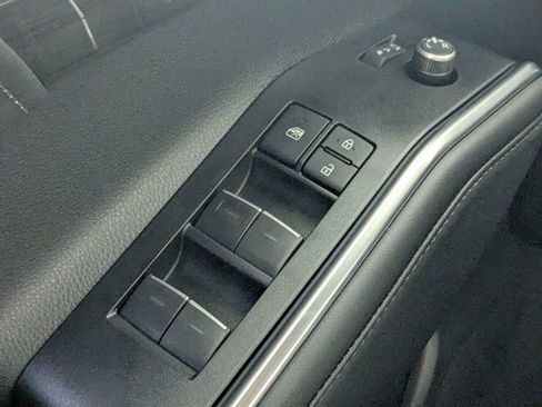 New 2026 Toyota Highlander Limited AWD/4WD image 12