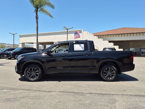 Used 2023 Honda Ridgeline Sport image 2