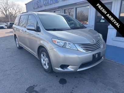 Used 2017 Toyota Sienna LE