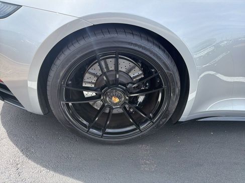 Used 2022 Porsche 911 Carrera S image 5