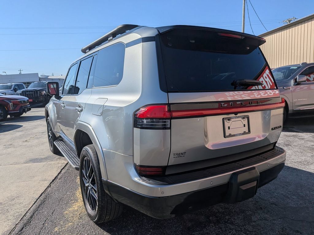 Used 2024 Lexus GX 550 w/ Accessory Package (31) AWD/4WD image 2