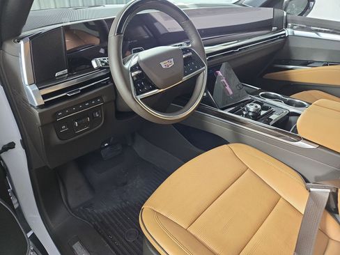 New 2026 Cadillac Escalade Luxury w/ Touring Package image 8