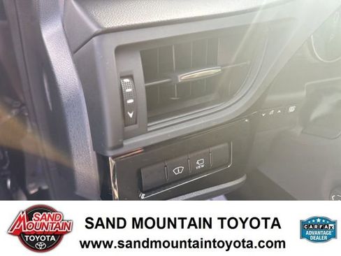 Used 2025 Lexus ES 350 Luxury image 14