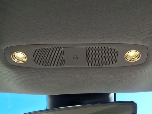 Used 2018 Tesla Model 3 Long Range image 26