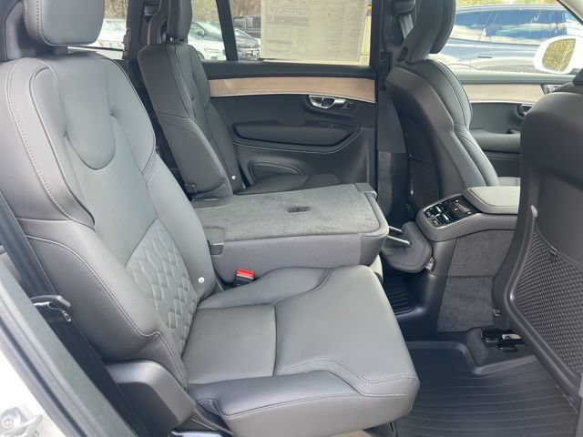 New 2026 Volvo XC90 T8 Plus w/ Protection Package Premier AWD/4WD image 16