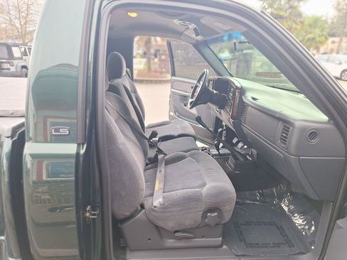 Used 2001 Chevrolet Silverado 1500 LS w/ Off-Road Chassis Pkg image 15