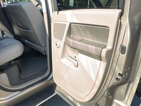 Used 2007 Dodge Ram 1500 Truck SLT RWD image 30