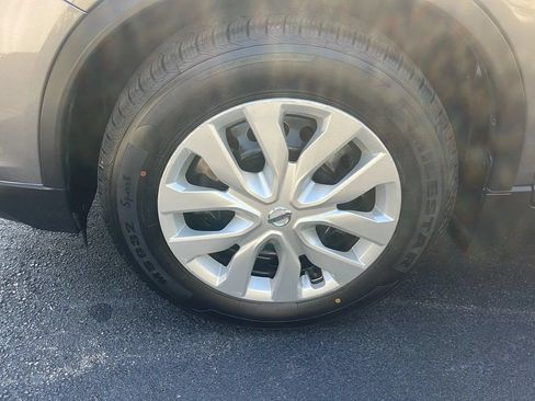Used 2017 Nissan Rogue S w/ S Appearance Package FWD image 25