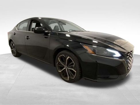 Used 2024 Nissan Altima 2.5 SR image 5