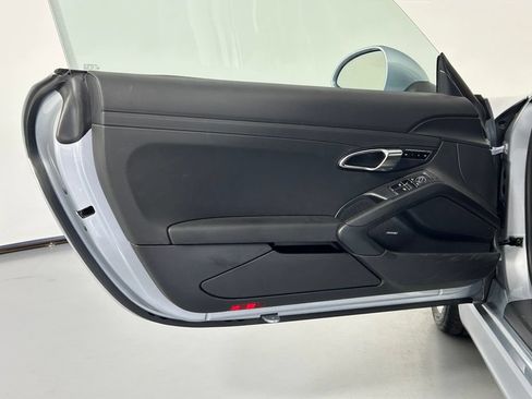 Used 2015 Porsche Cayman RWD image 27