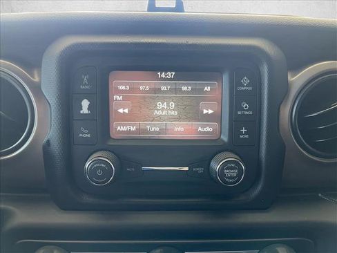 Used 2018 Jeep Wrangler Unlimited Sport AWD/4WD image 12