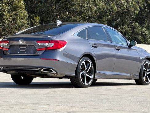 Used 2019 Honda Accord Sport image 8