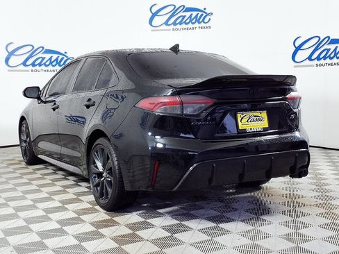 Used 2023 Toyota Corolla SE FWD image 2