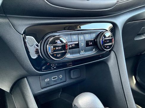 Used 2023 Buick Encore GX Select w/ Sport Touring Package FWD image 14