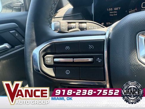 Used 2025 GMC Acadia Elevation FWD image 30