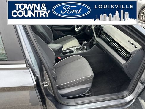 Used 2025 Volkswagen Jetta Sport FWD image 20