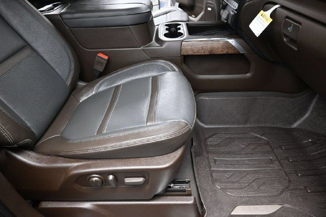Used 2023 GMC Sierra 3500 Denali w/ Denali Ultimate Package AWD/4WD image 32