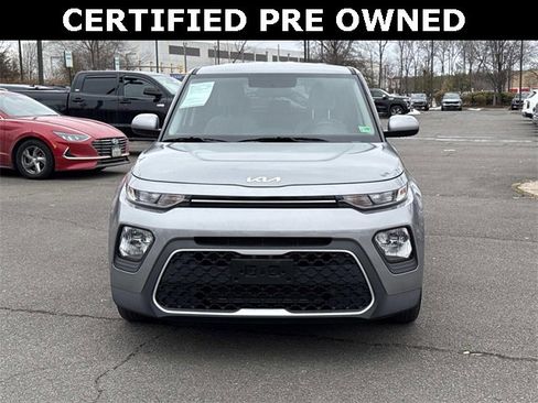 Certified 2022 Kia Soul LX image 6