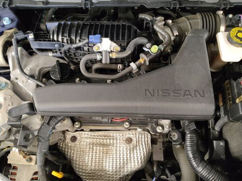 Used 2018 Nissan Rogue SV w/ Premium Package FWD image 30