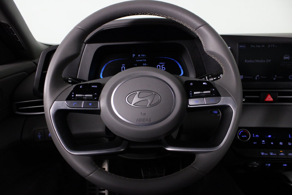 Certified 2026 Hyundai Elantra Sport FWD image 25
