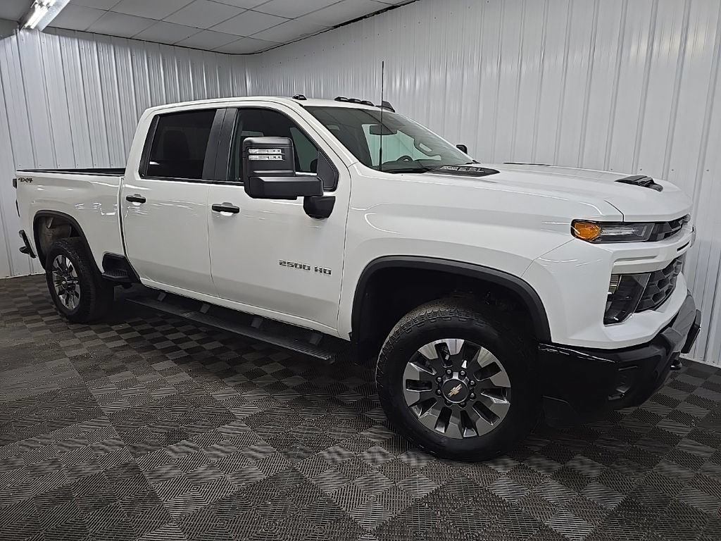 Used 2024 Chevrolet Silverado 2500 Custom w/ Custom Value Package AWD/4WD image 7