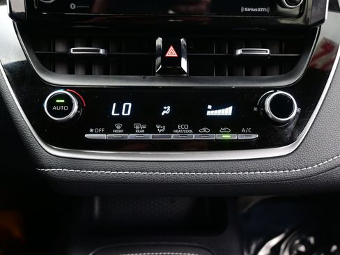 Used 2022 Toyota Corolla SE FWD image 18