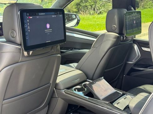 New 2026 Cadillac Escalade V AWD/4WD image 23