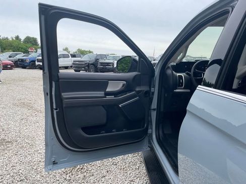 Used 2025 Ford Expedition Max Active RWD image 29