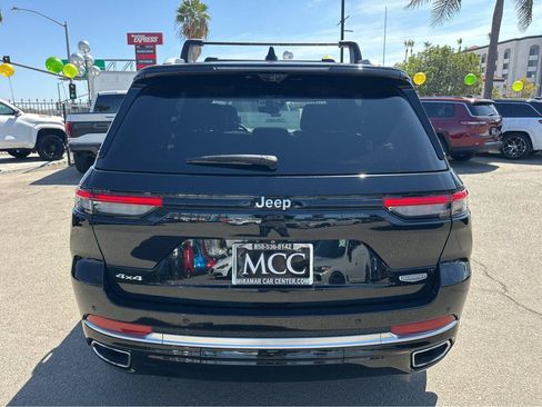 Used 2023 Jeep Grand Cherokee Summit AWD/4WD image 12
