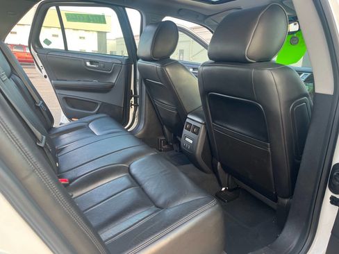 Used 2010 Cadillac DTS Luxury image 17