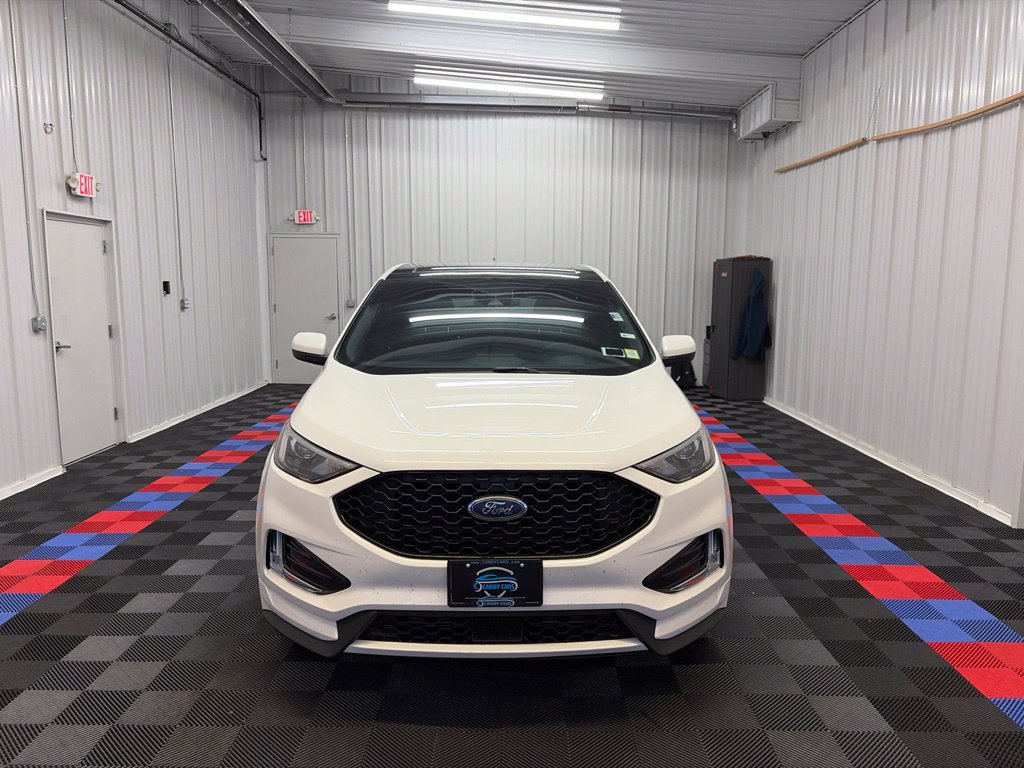 Used 2022 Ford Edge ST-Line w/ Cold Weather Package AWD/4WD image 8