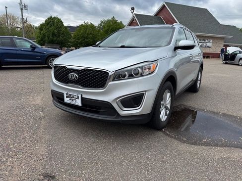 Used 2017 Kia Sorento FWD w/ LX Convenience Package image 11