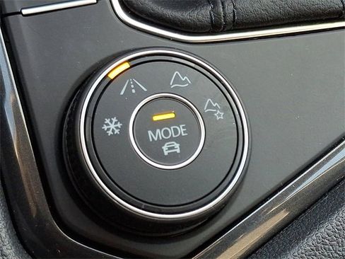 Used 2024 Volkswagen Tiguan Wolfsburg Edition image 25