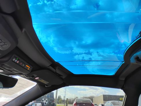 Used 2024 Chevrolet Corvette Stingray Preferred Cpe w/ Z51 Performance Package RWD image 15