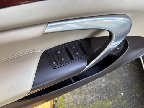 Used 2016 Buick Regal Premium w/ Driver Confidence Package #2 image 18