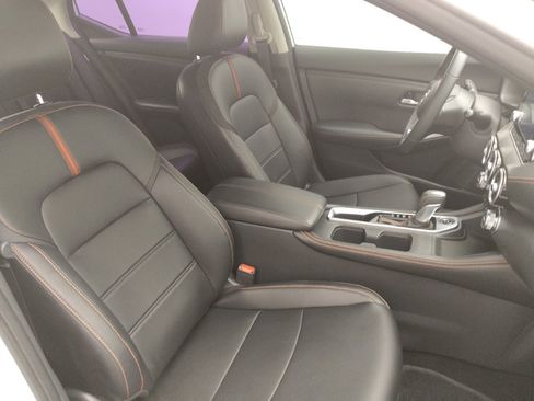 Used 2021 Nissan Sentra SR w/ SR Premium Package FWD image 21
