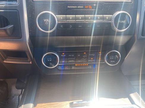 Used 2021 Ford Expedition Platinum AWD/4WD image 23
