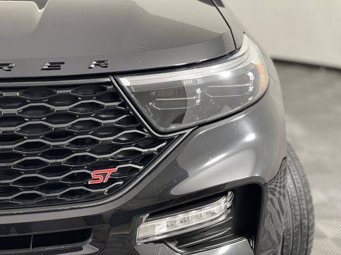 Used 2020 Ford Explorer ST w/ ST Street Pack image 7