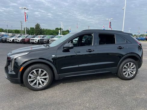 Used 2020 Cadillac XT4 Sport w/ Driver Awareness Package AWD/4WD image 3