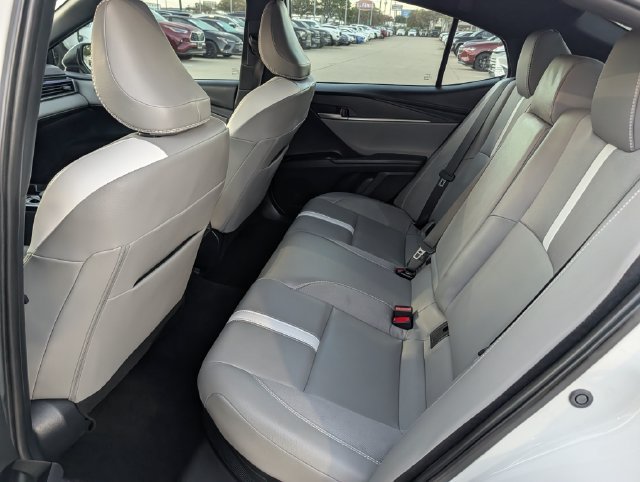 Used 2025 Toyota Camry SE w/ Convenience Package FWD image 27