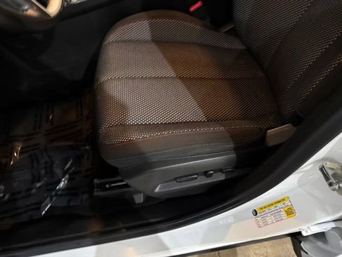 Used 2017 Chevrolet Equinox LT w/ Convenience Package FWD image 23