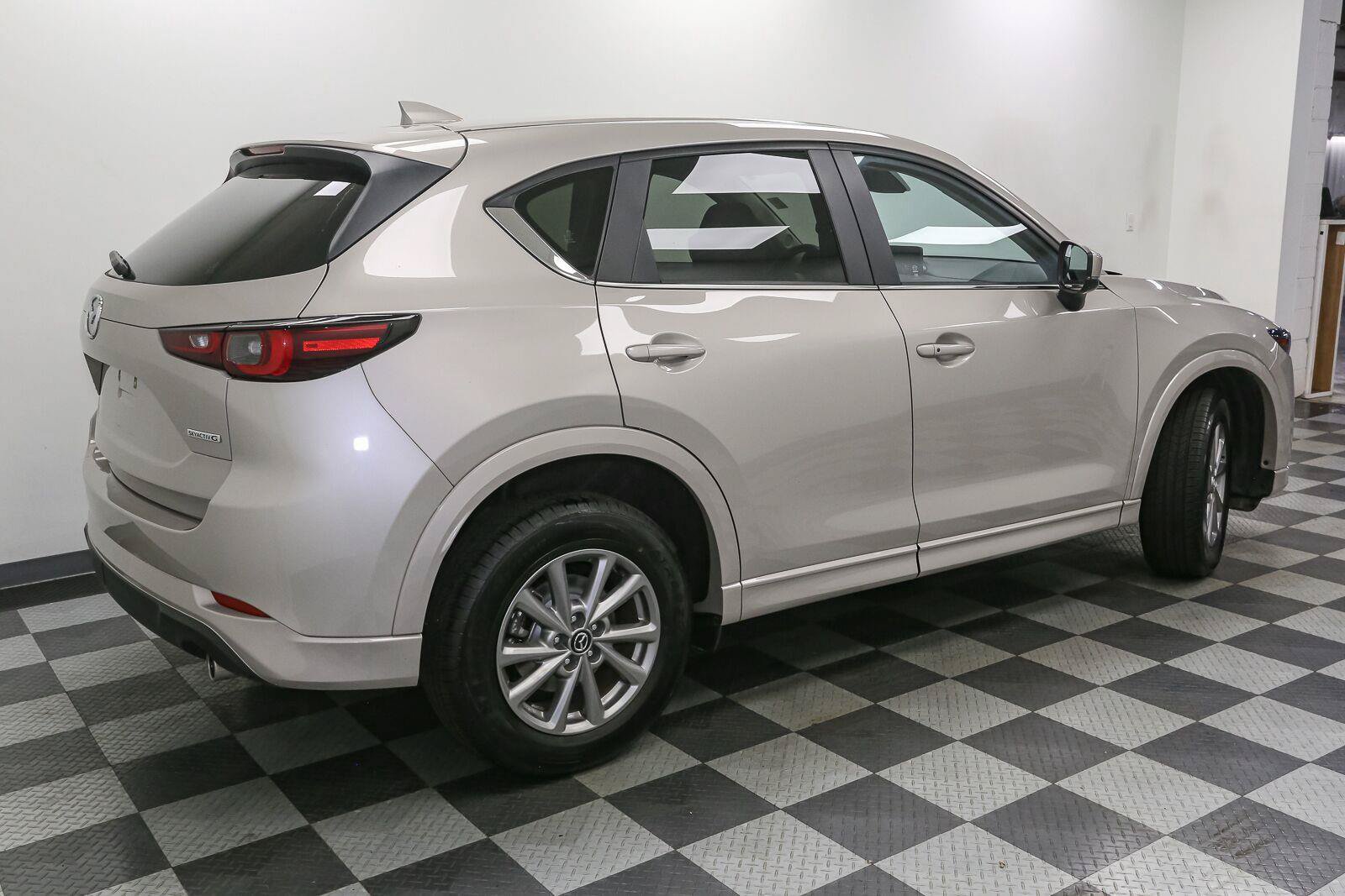 Used 2025 MAZDA CX-5 AWD 2.5 S w/ Select Package image 8