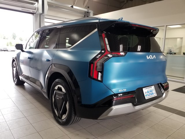 Used 2024 Kia EV9 Land AWD/4WD image 18